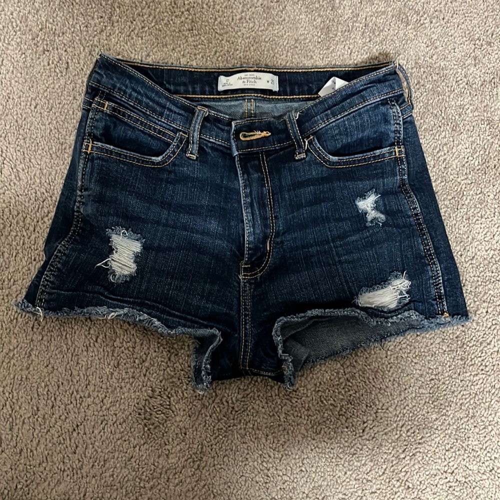 Abercrombie ripped Jean shorts
